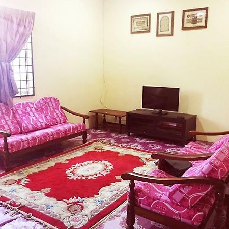 Homestay Bandar Pekan - Musleem Preferred Εξωτερικό φωτογραφία